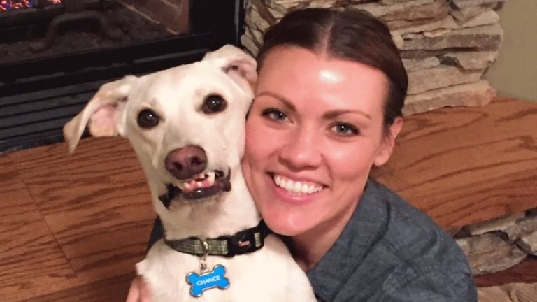 Minnesota woman adopts abused dog from Alabama, Now he’s obsessed with snow!